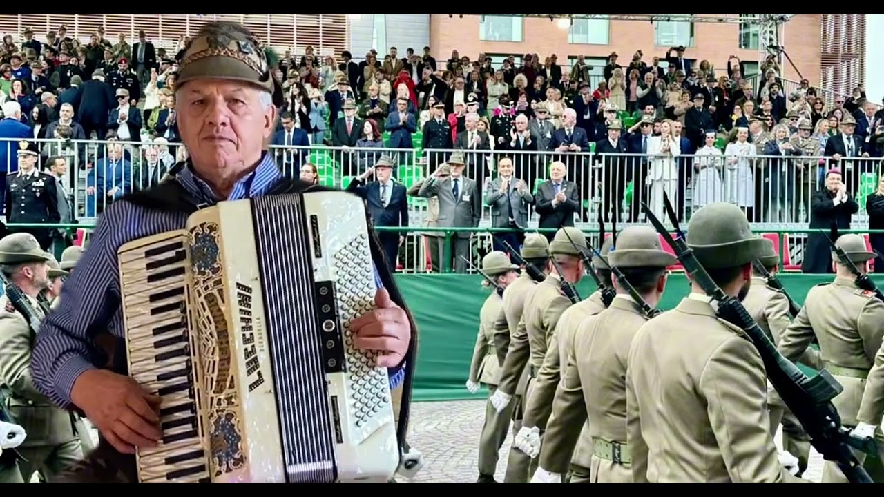 Sul capello Alpini - Sfilata nazionale Biella