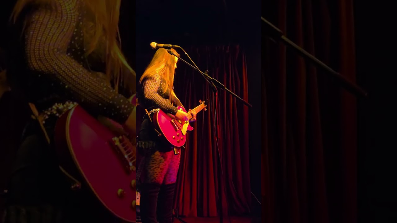 Ally Venable. Night and Day Cafe. Manchester. 14/10/25