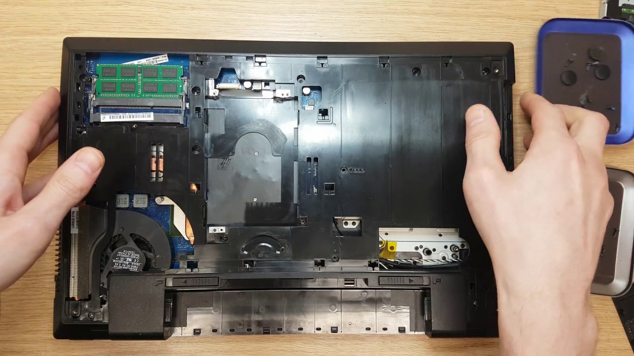How to disassemble Samsung NP300v5a laptop thermal grease replacement and cooling system cleaning