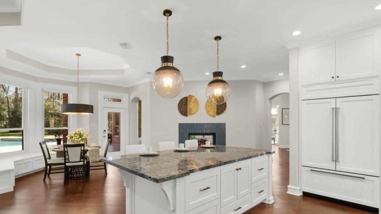 11302 Lake Forest Drive,