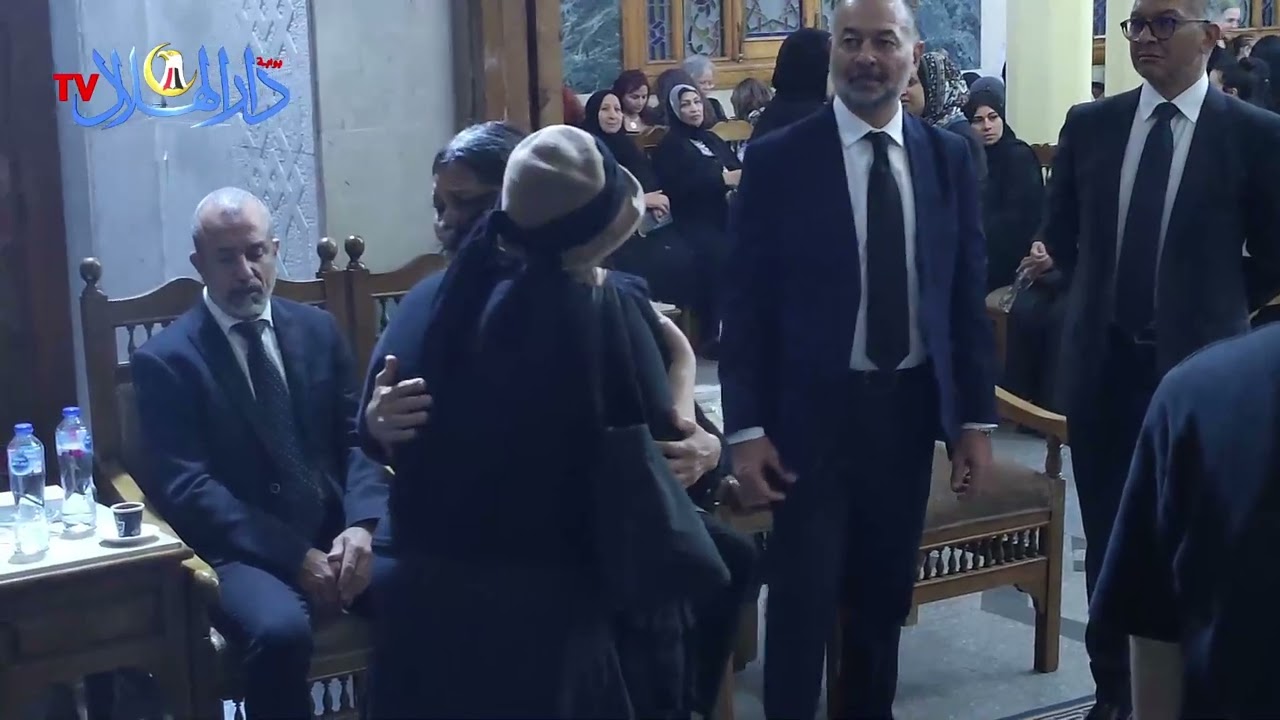 عزاء والدة الفنانة سلوى محمد على بحضور غدد من نجوم الفن