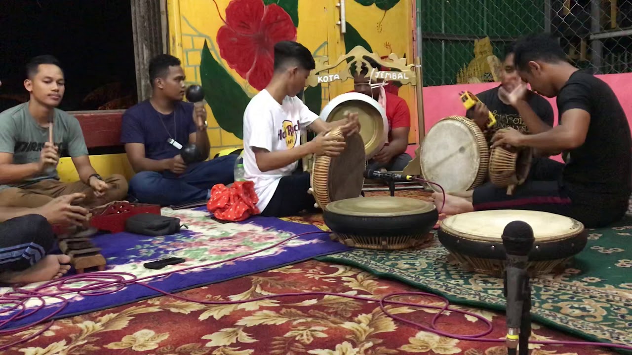 Buka panggung dikir barat