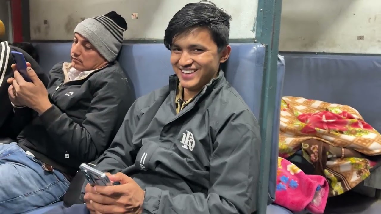 Delhi Se Ghar Ki Vapsi 🚆 | Indian Train Journey | Emotional Safar ❤️#ghar #youtube #dailyvlog 