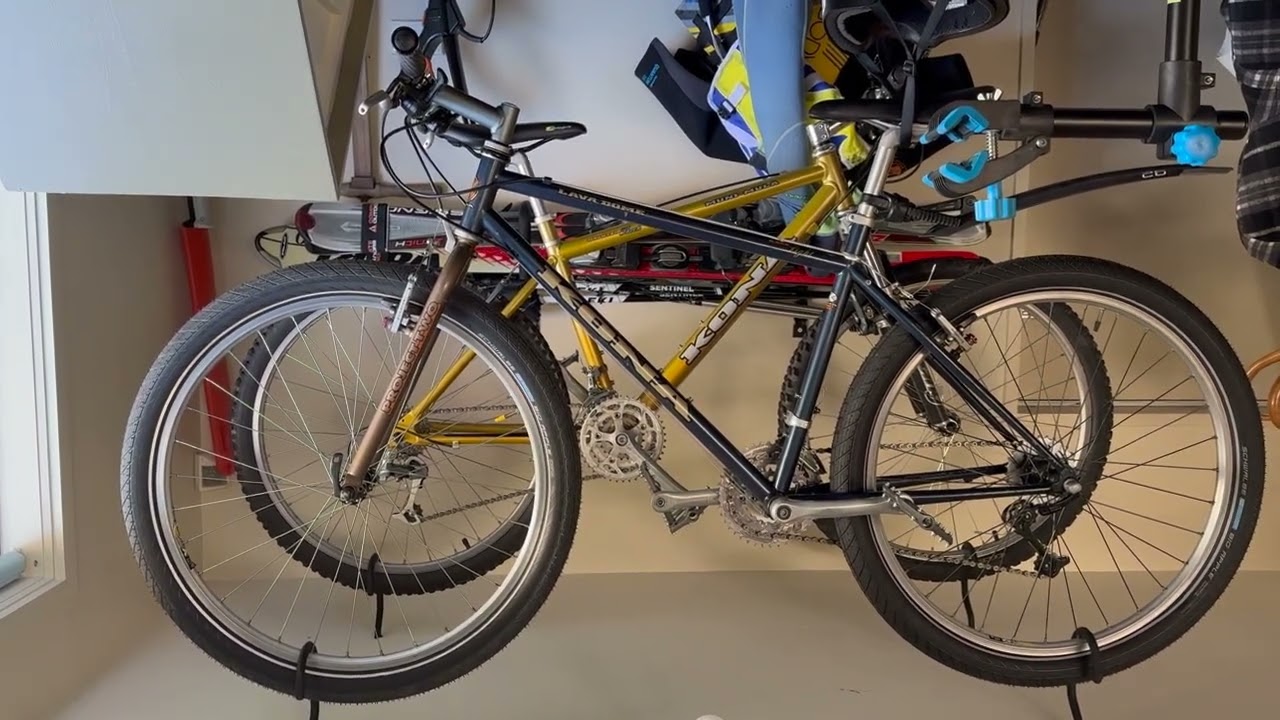 Kona 1994 and 1995 fleet update and Schwalbe Big Apple Tyre review.