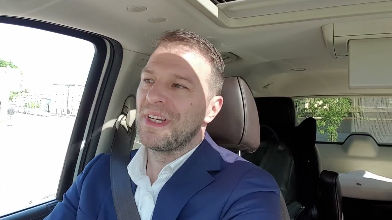 Тяжелый люкс и инстаграмщицы у Собчак. Что можно понять про покупателей товаров luxury