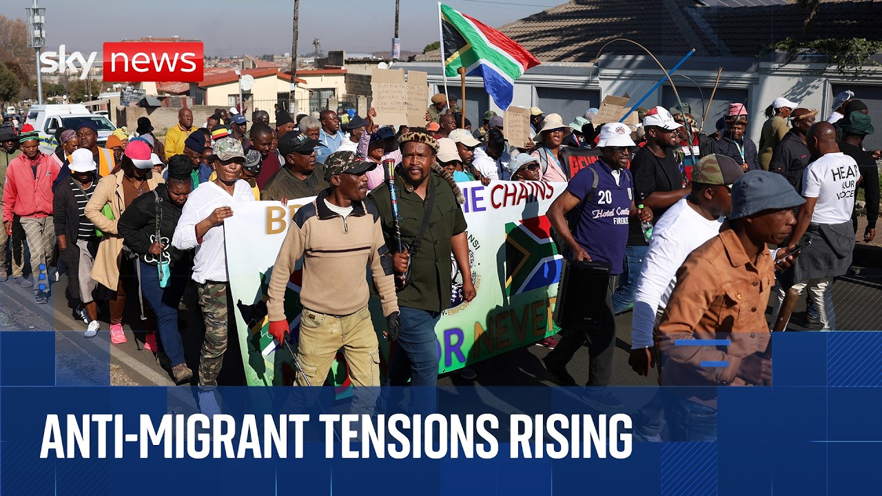 Anti-migrant groups in South Africa hunt foreigners