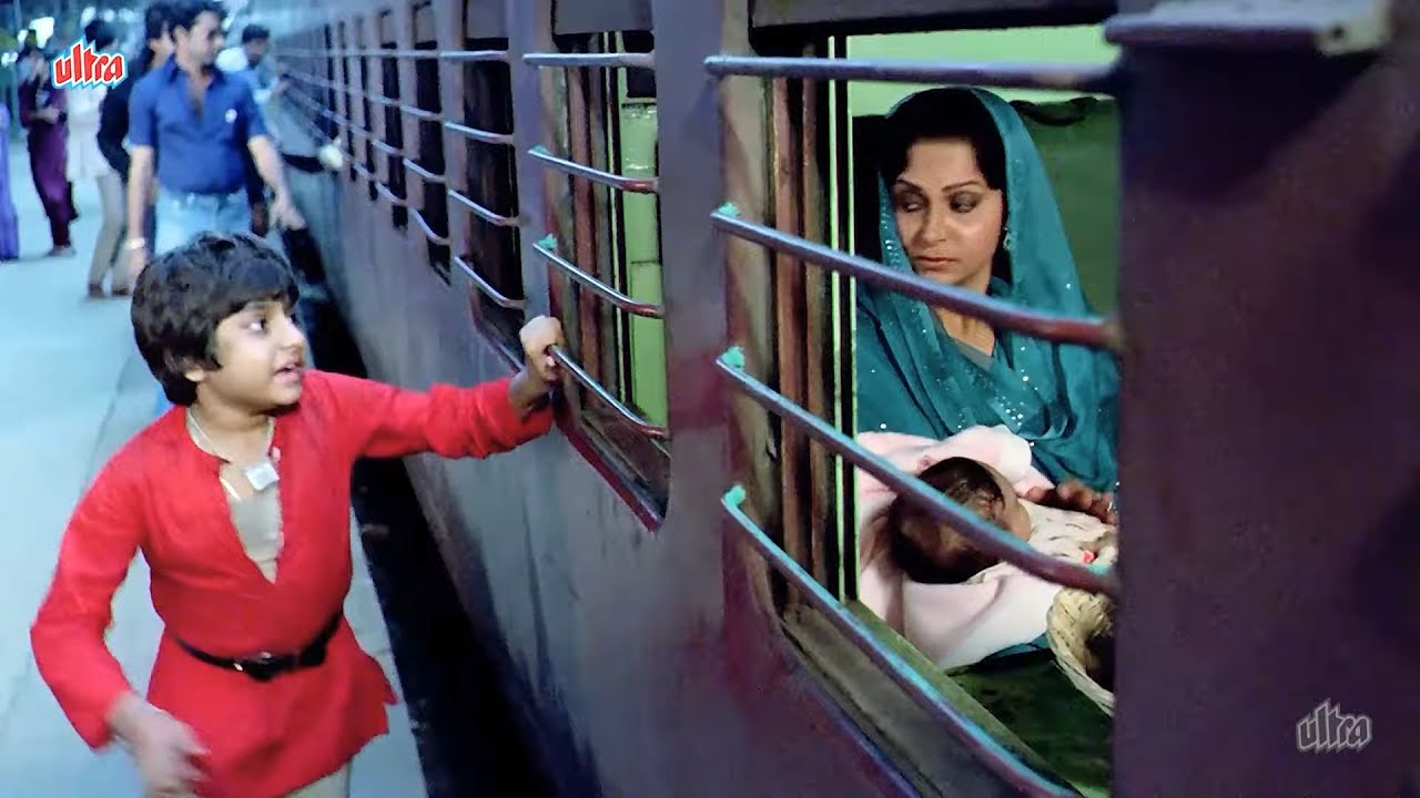 अम्मी मत जाओ में आपका असली बेटा इक़बाल हूँ - Amitabh Bachchan Coolie Movie Action Dialogue - Waheeda