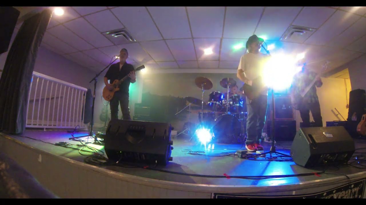 The Noizee Boys covering Def Leppard's, 