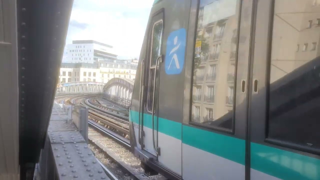 Spot sur le M6