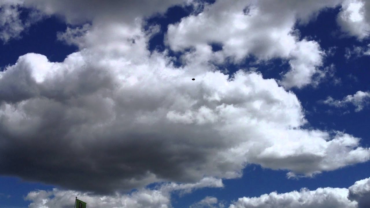 Virvelvind i Uddevalla (Flying parasol after Vortex)