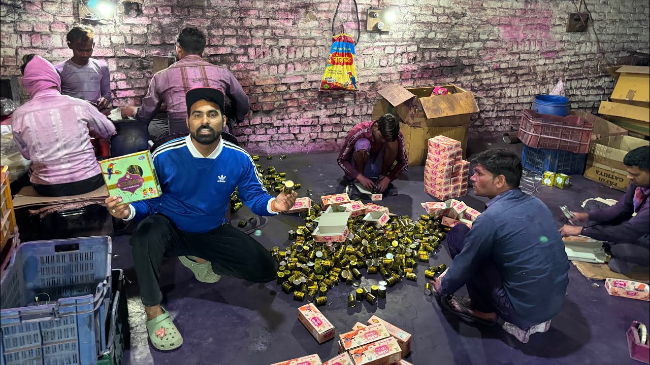 Visiting INDIA'S BIGGEST Colour Factory 😳 In Hathras - *HOW HOLI COLOURS ARE MADE*✅