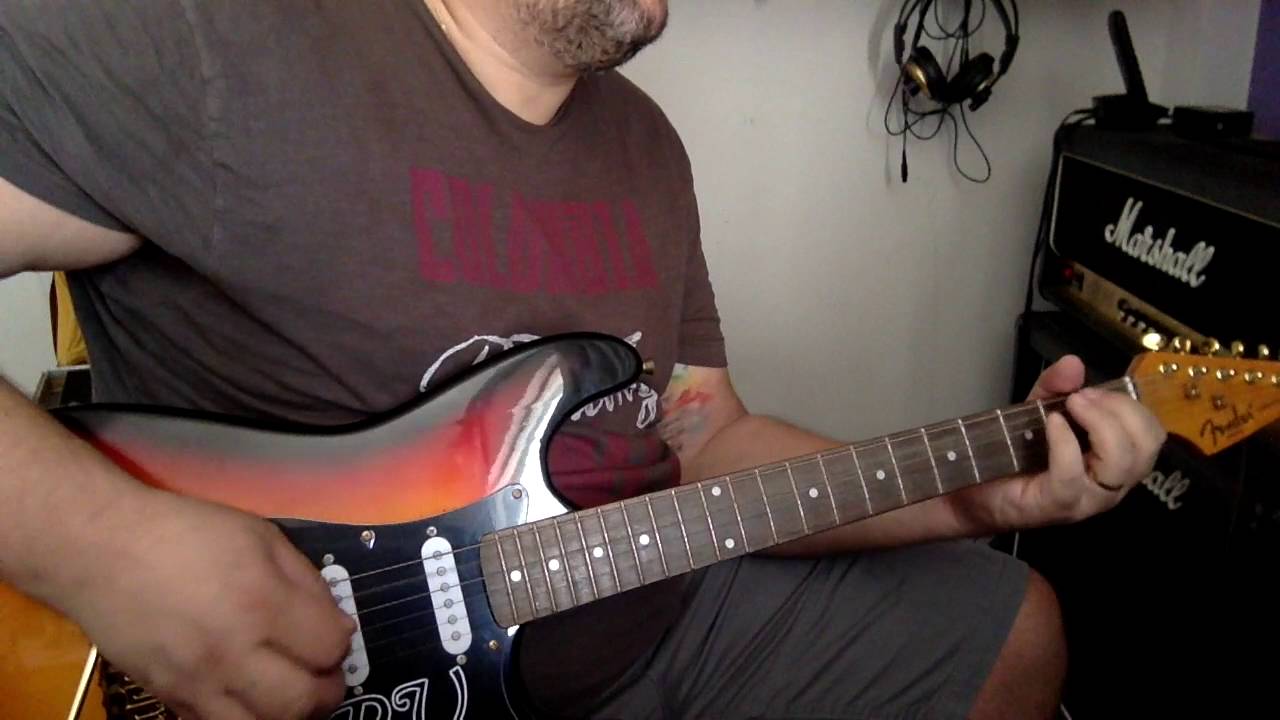 Fender Chinesa Stevie Ray Vaughan (srv) com Hard Case