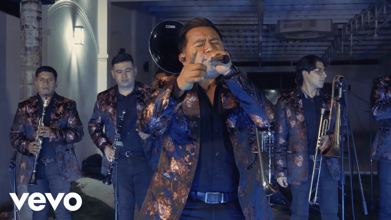 La Indomable Banda Fugitiva - Tu Historia Fue Conmigo - Si Tu Amor No Vuelte (Cover Arrolladora)