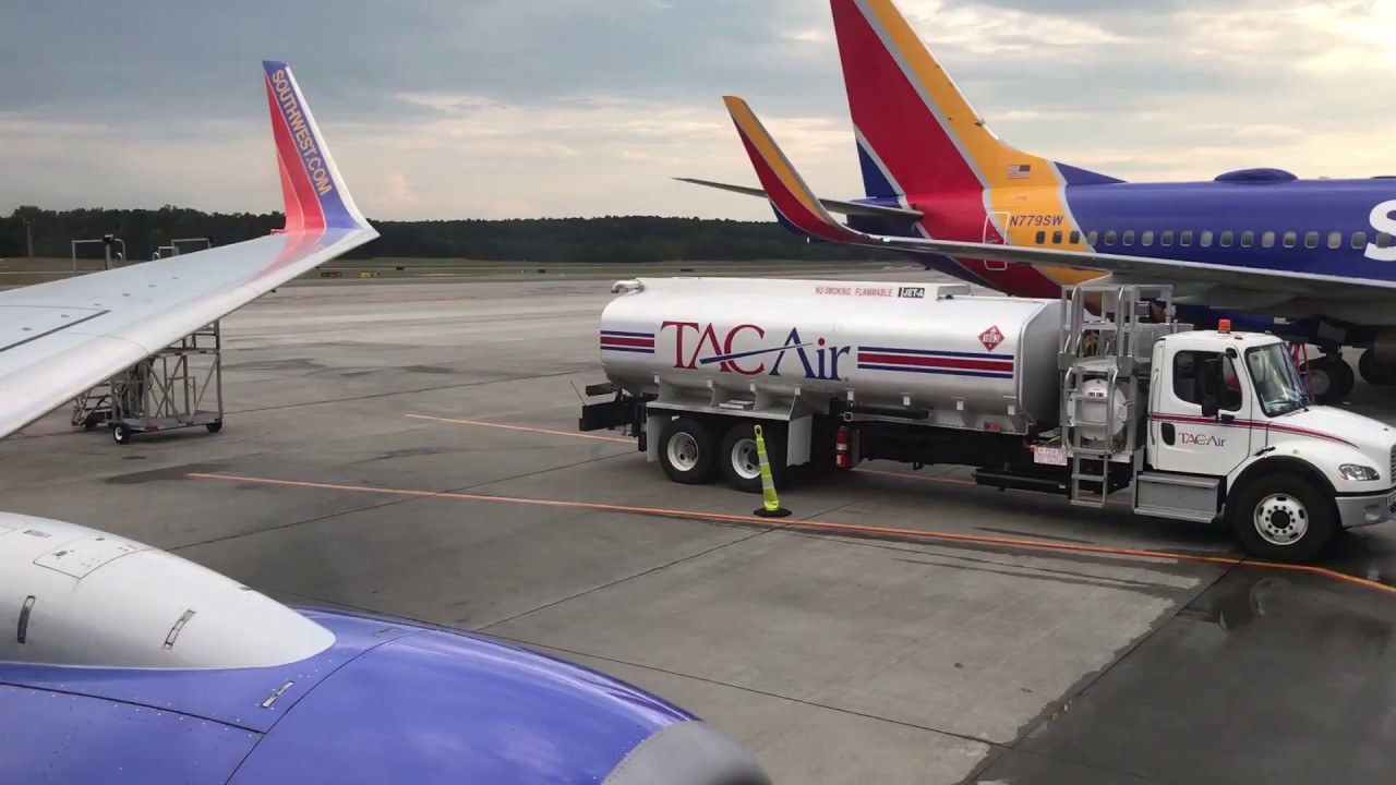Southwest 737-700 Takeoff from Raleigh-Durham Airport (RDU)