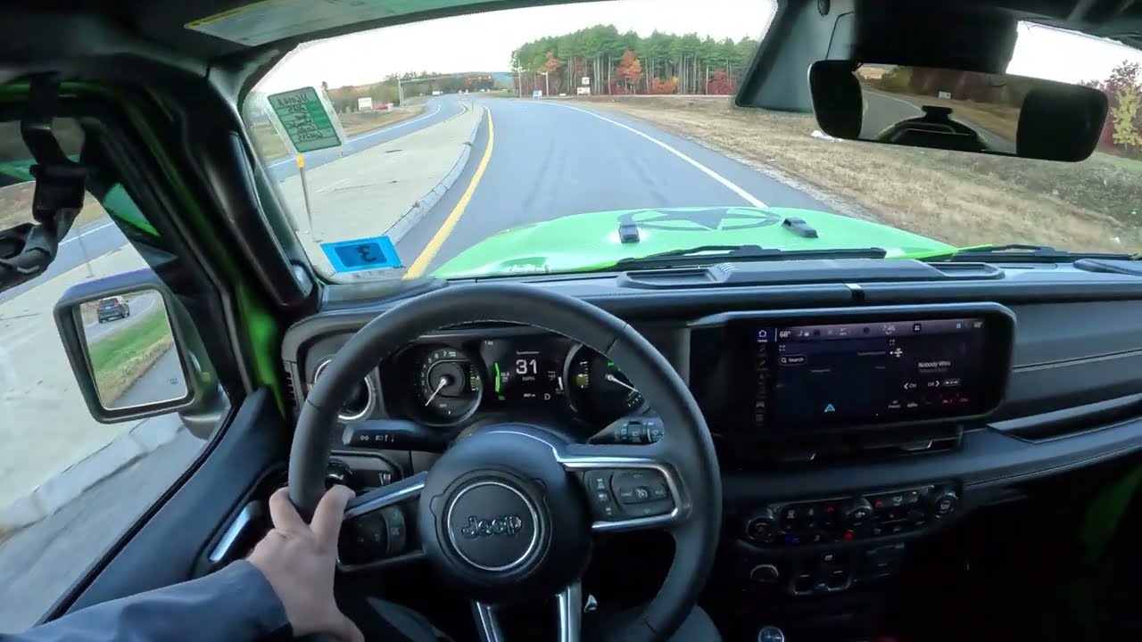 Обзор Jeep Wrangler Sahara 4Xe 2025 года от первого лица