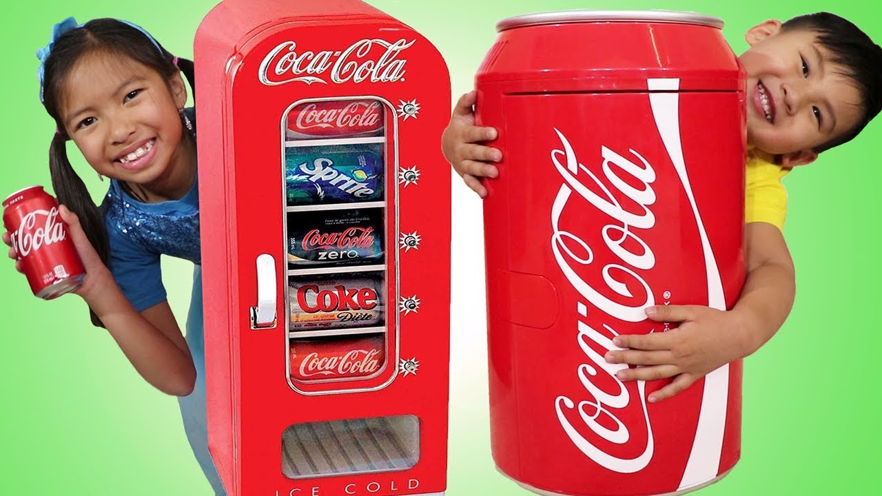 Wendy & Liam Pretend Play w/ Giant Coca Cola Vending Machine & Kid Refrigerator Toy