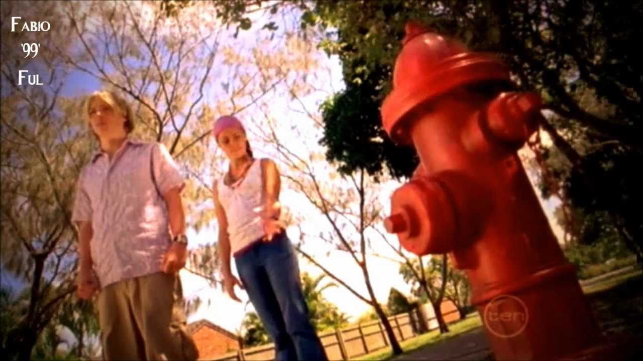 H2O Opening Style Charmed 1x01 