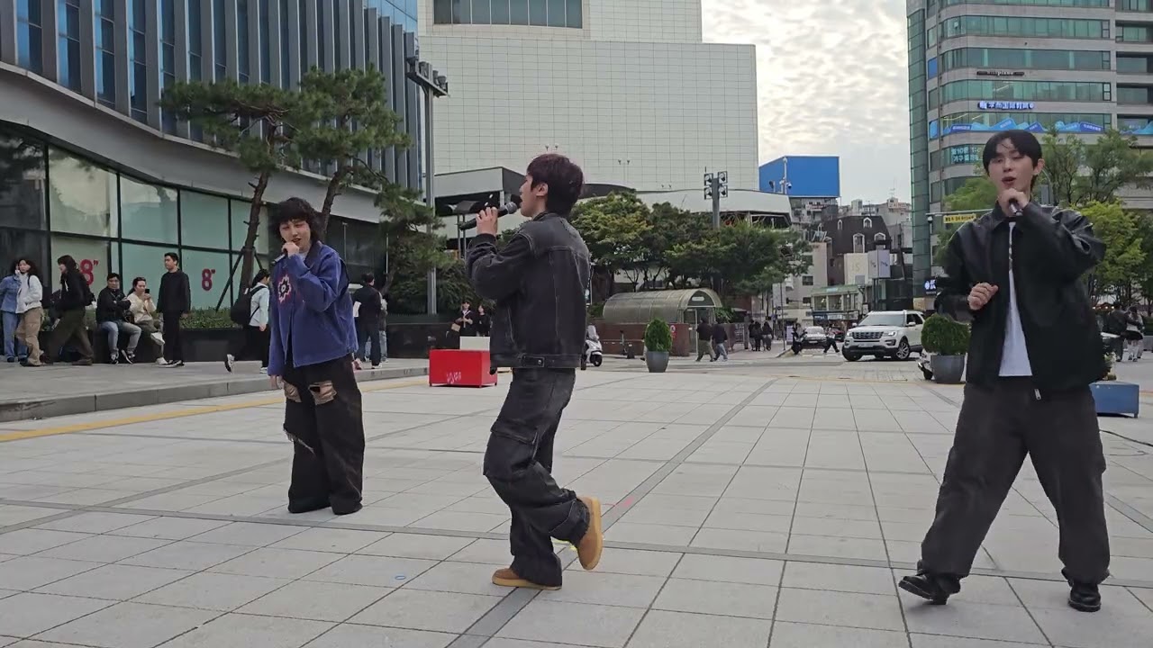 몬트 - Honestly 신촌 버스킹 M.O.N.T - Honestly Sinchon Busking 2025.10.19