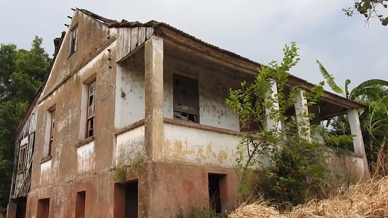 MORADOR  FANTASMA FAZ CONTATO E ESPALHA O TERROR DENTRO DESTA CASA
