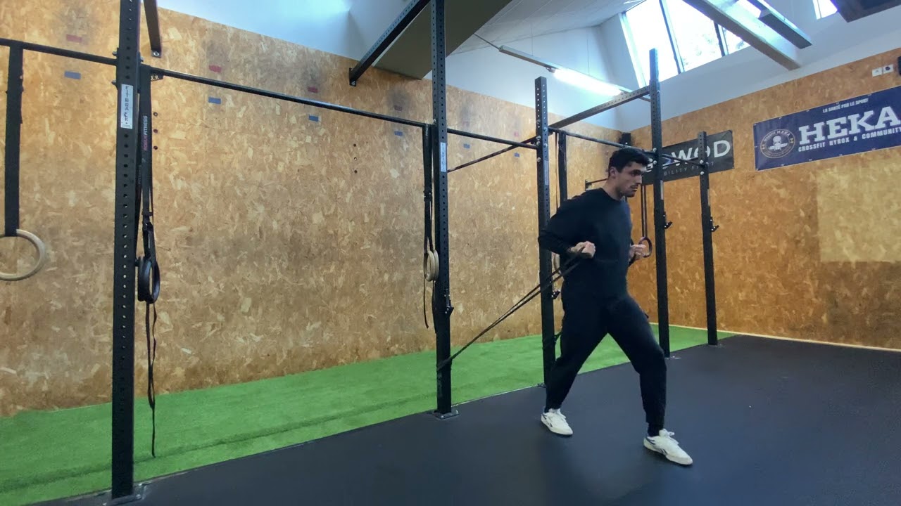 Banded Long Range Biceps Curl