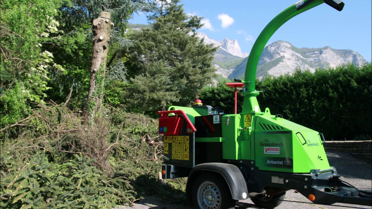 Abattage d'un épicéa en Isère. Greenmech Arborist 130. HD ELAGAGE.