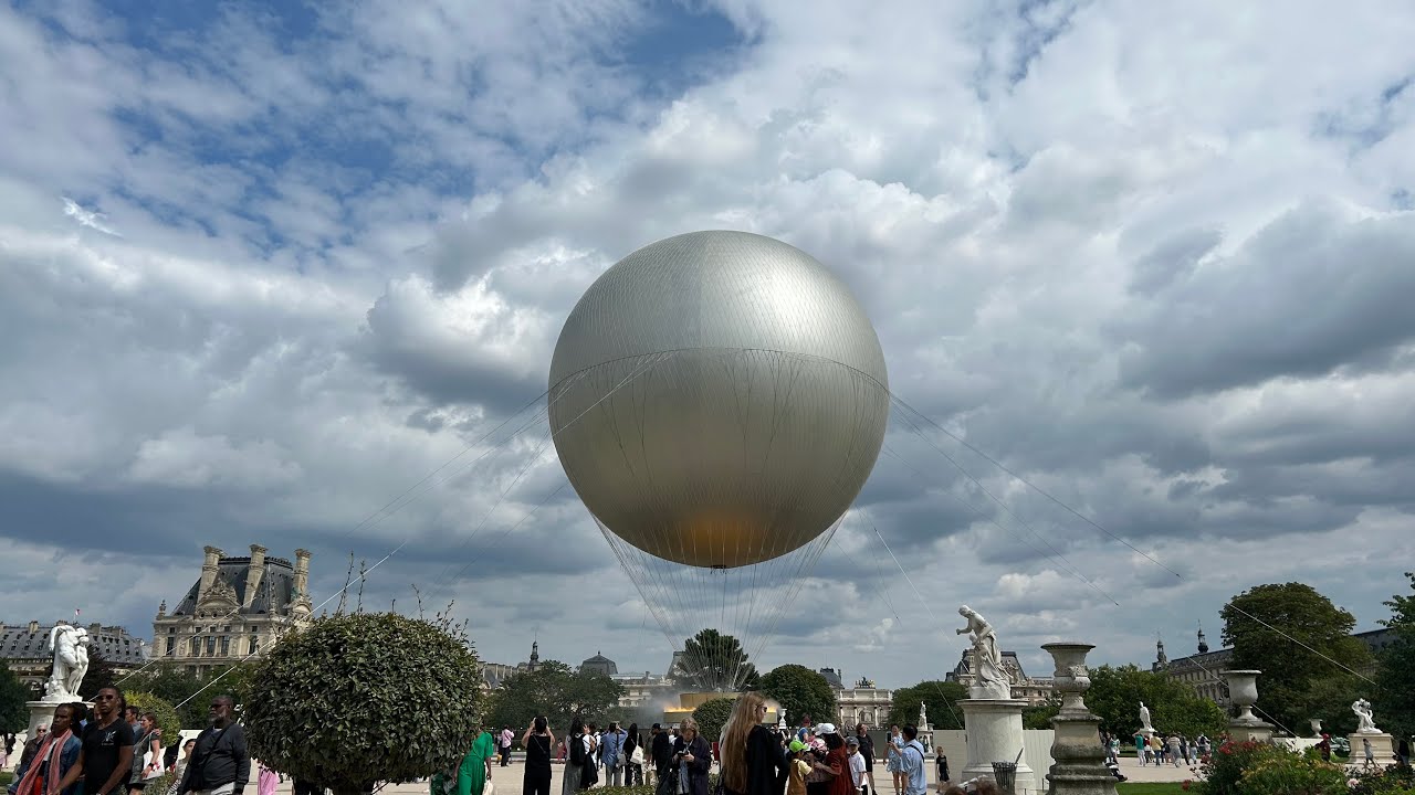 Ognisty balon, Roch i kamienica Chopina