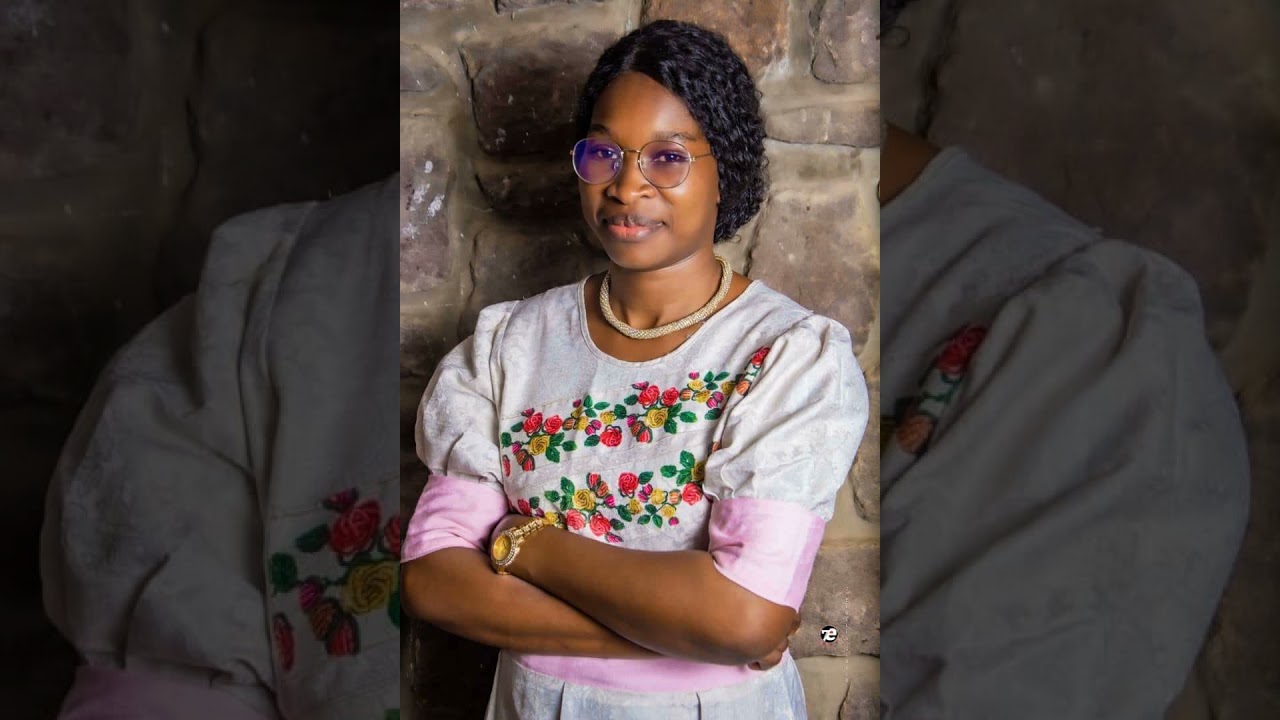 Esther Mabiala dans: Medley