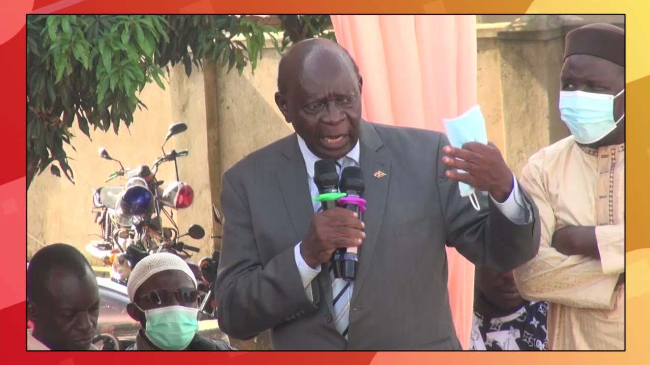 Dan Muliika ayogedde ebikankana nga basiima Hussein Kyanjo #DanMuliika