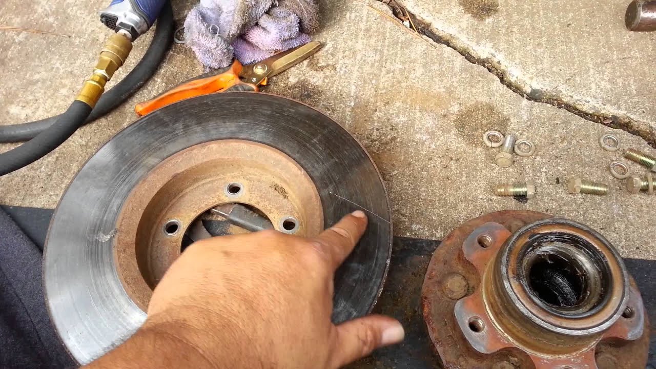 Brake rotors 1975 Toyota pickup / hilux