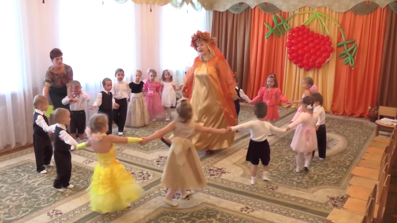 Хоровод с Осенью  на осеннем утреннике 2013 в младшей группе Муз рук Максюта Г  В