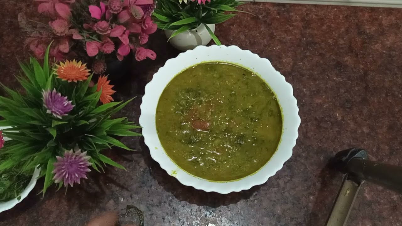 Bahut testi aur masaledar Hari matar aur palak ki daal resipi 