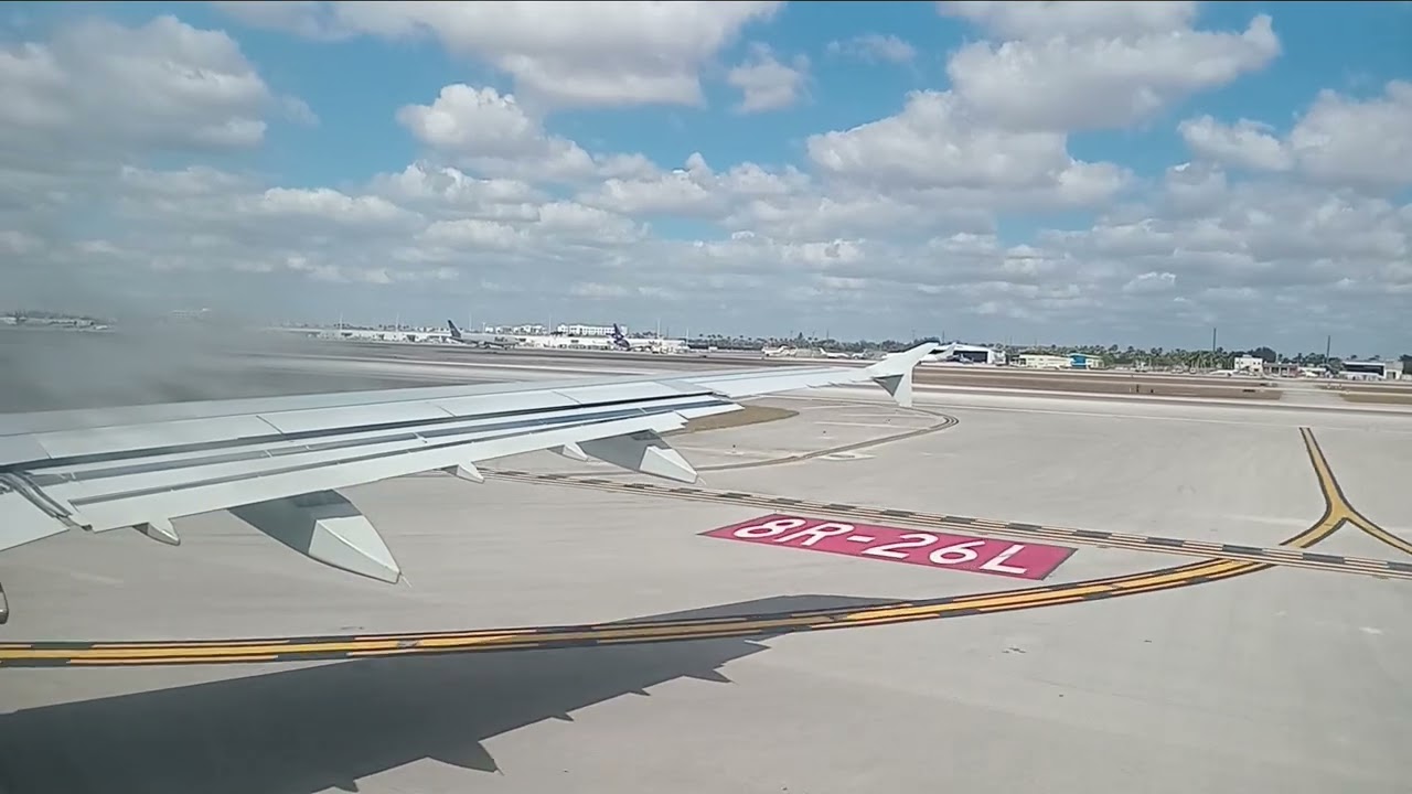 A321 American Airlines Departure Miami - Boston