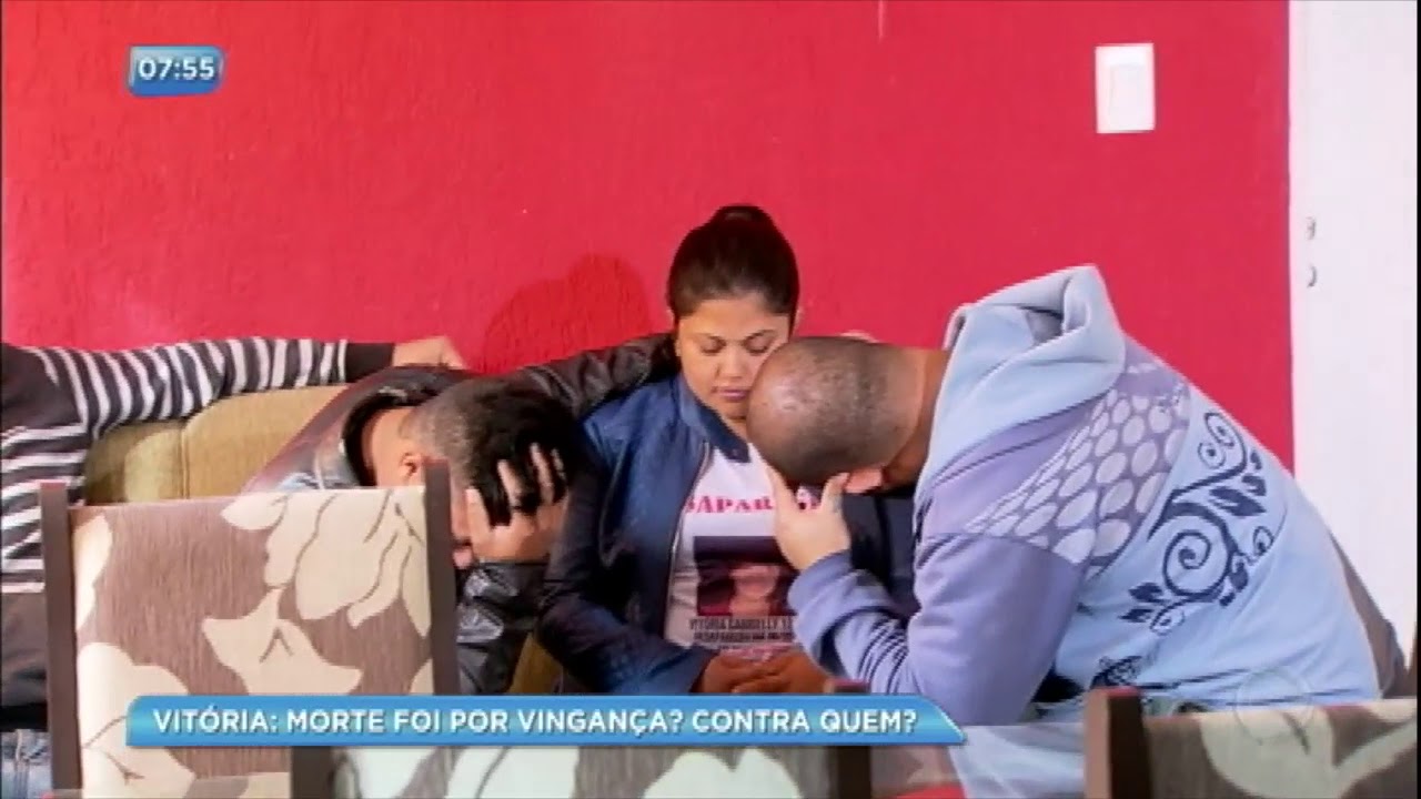 Mãe de Vitória não consegue acreditar que filha está morta