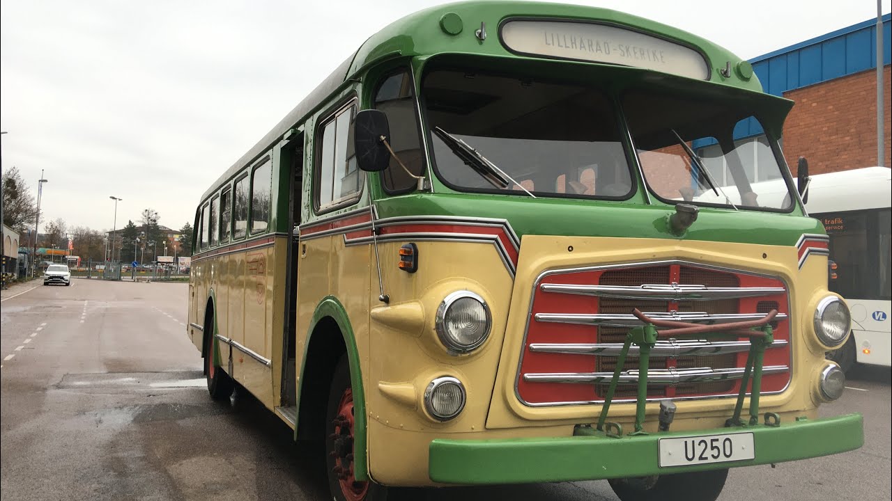 Provåker en gammal Volvo buss från 1951.