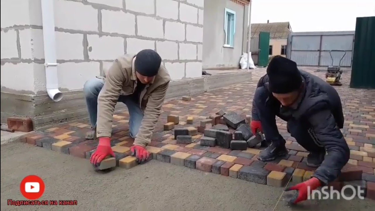 укладка тротуарной плитки, старый город три цвета