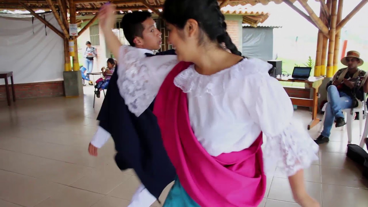 DANZA SAN JUANITO - PIUREK (A las fiestas)