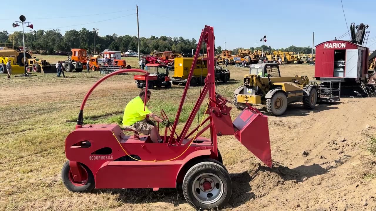 “The Scoopmoble!” — Rare Demo of Dr. Seuss-Like Wheel Loader