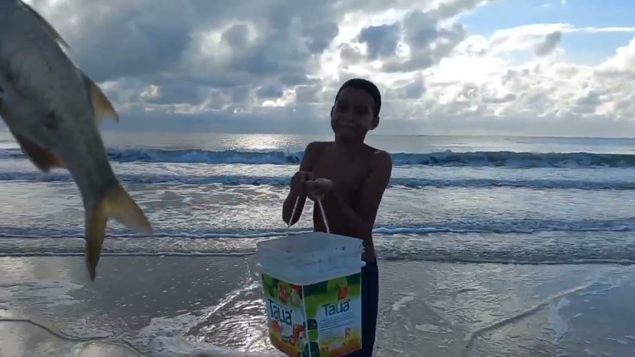 MAIS UM DIA DE PESCARIA NA PRAIA DO BESSA EM JOÃO PESSOA.
