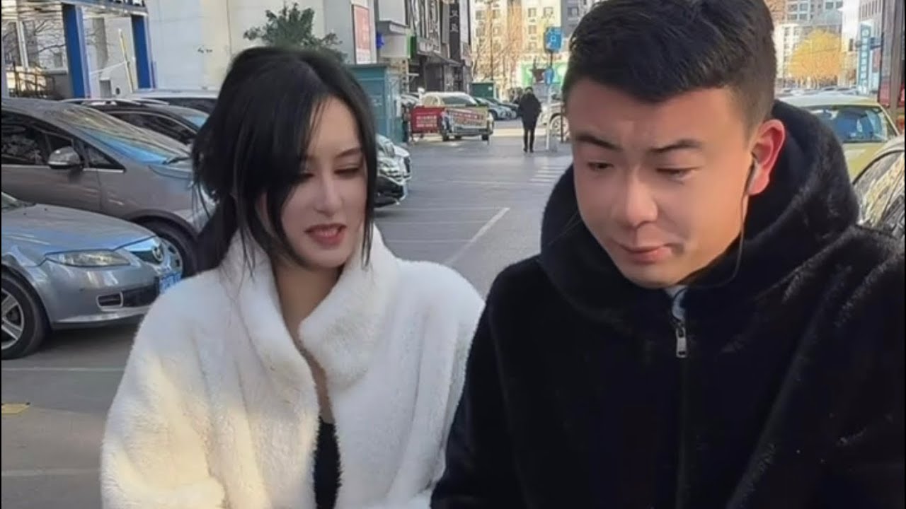 元帅户外搞笑与美女互动