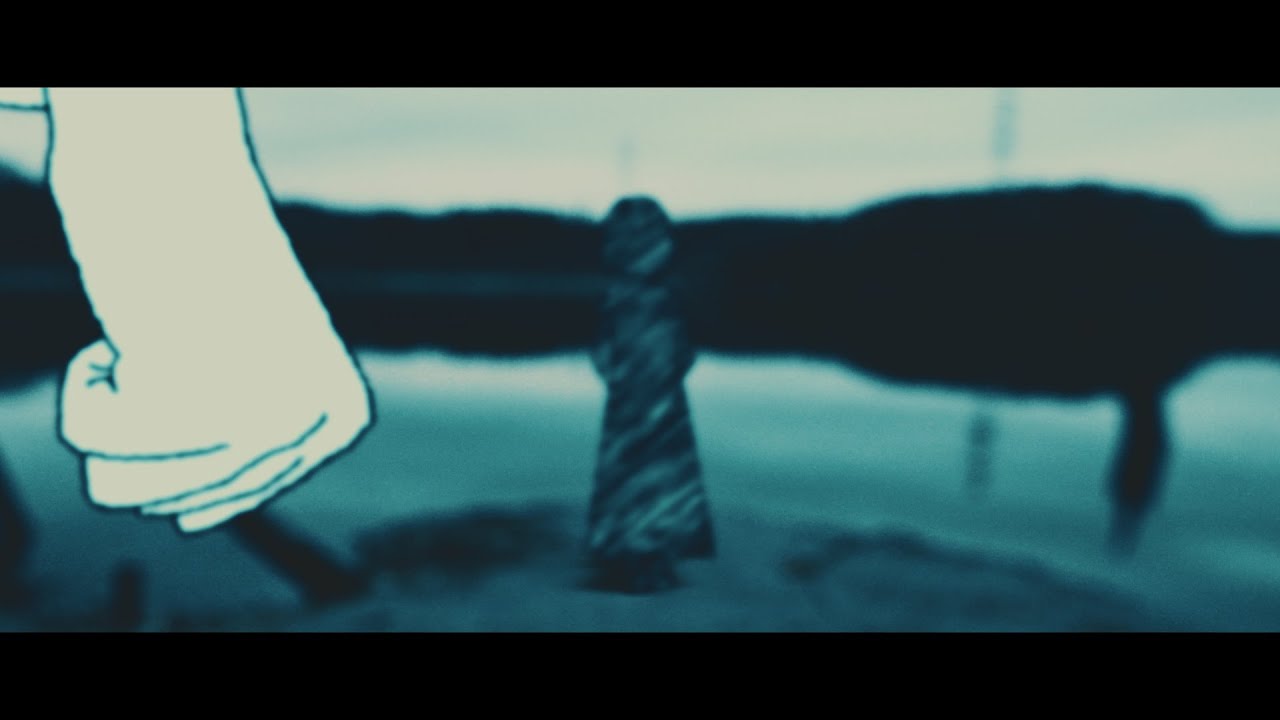 青い糸 - 泡く、脆く。