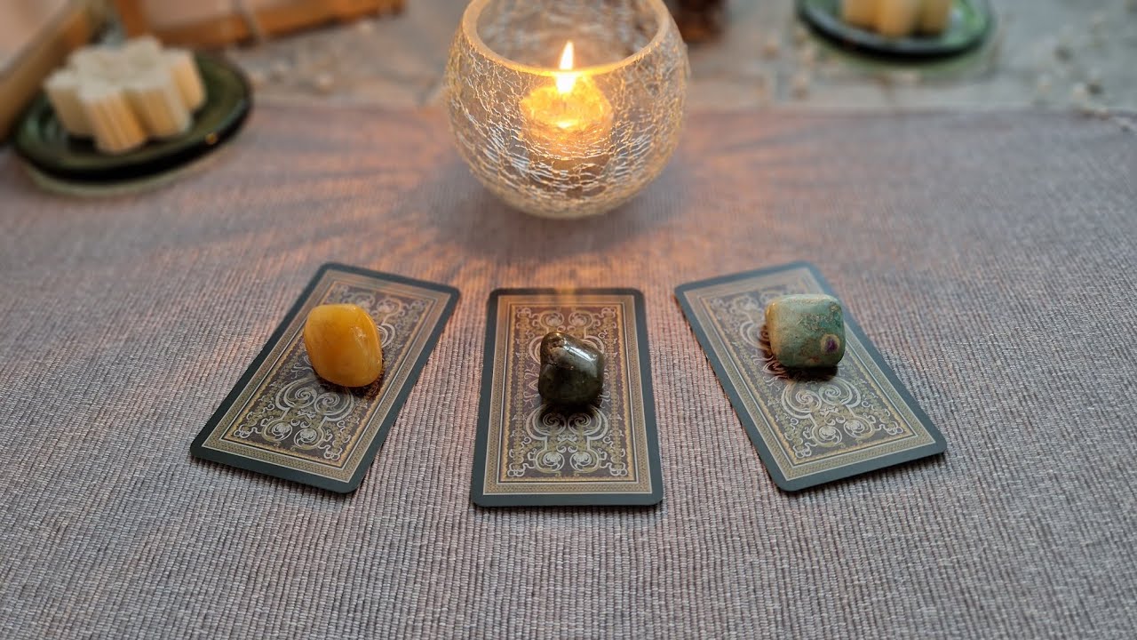 🔮🌹🥰Кой е влюбен в теб, кой те обича?🥰🌹🔮