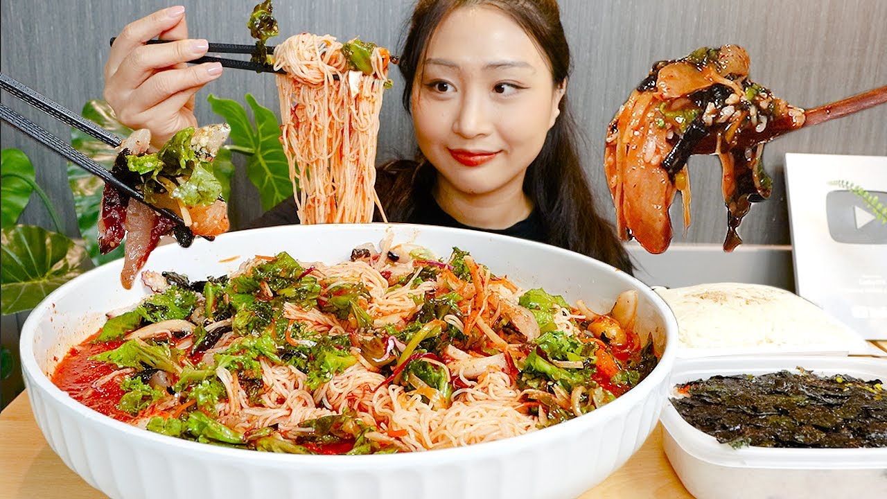 MUKBANG) 대왕 물회 먹방 with. 벽돌 소면+밥,,😂 Mulhewh(Korean cold seafood soup) Noodles ASMR Eating