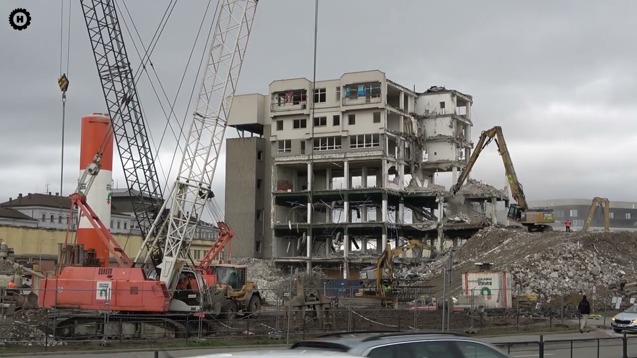 Dornych - demolice nákupního centra