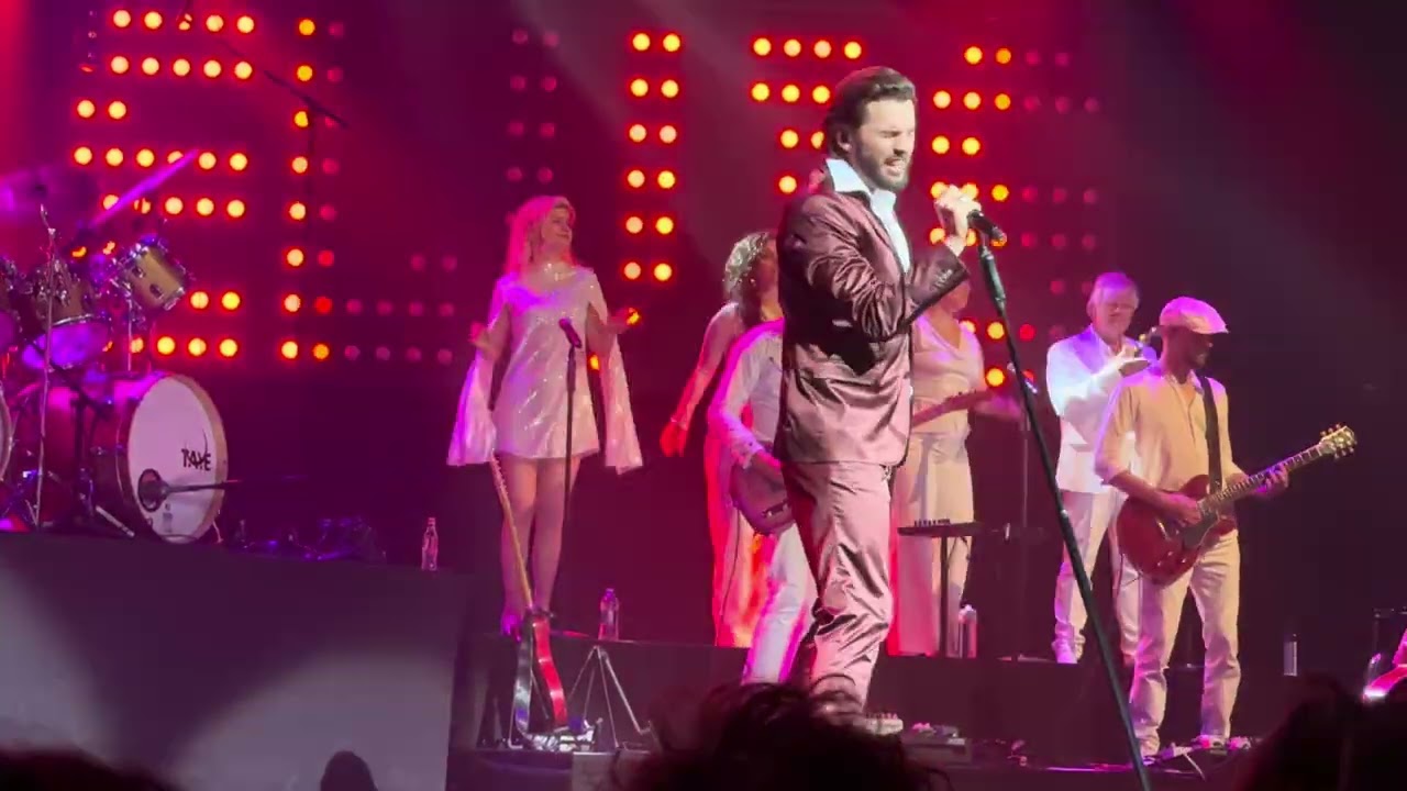 Heartbreak Hotel/Guitar Man/Big Boss Man - Bouke rocks Elvis - Nieuwe Luxor Rotterdam 6 maart 2026