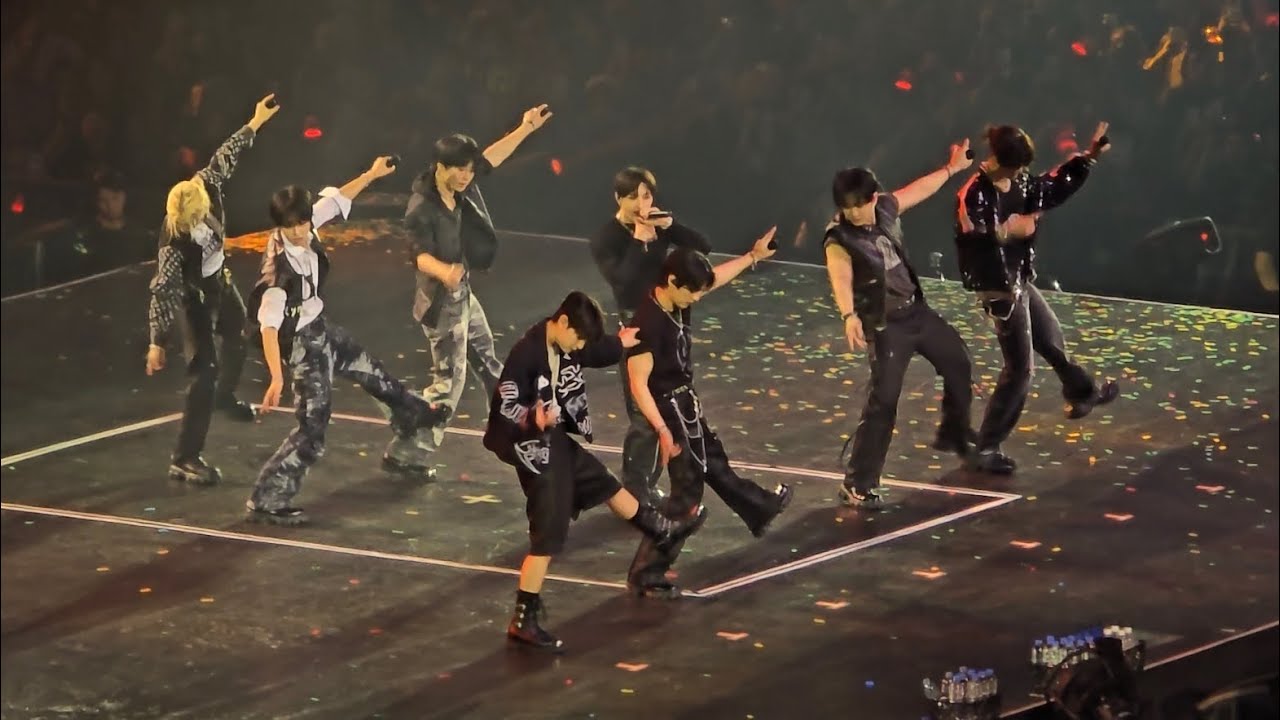 GOD'S MENU - Stray Kids Dominate Wolrd Tour in Bulacan Manila 11-23-2024 Live Performance