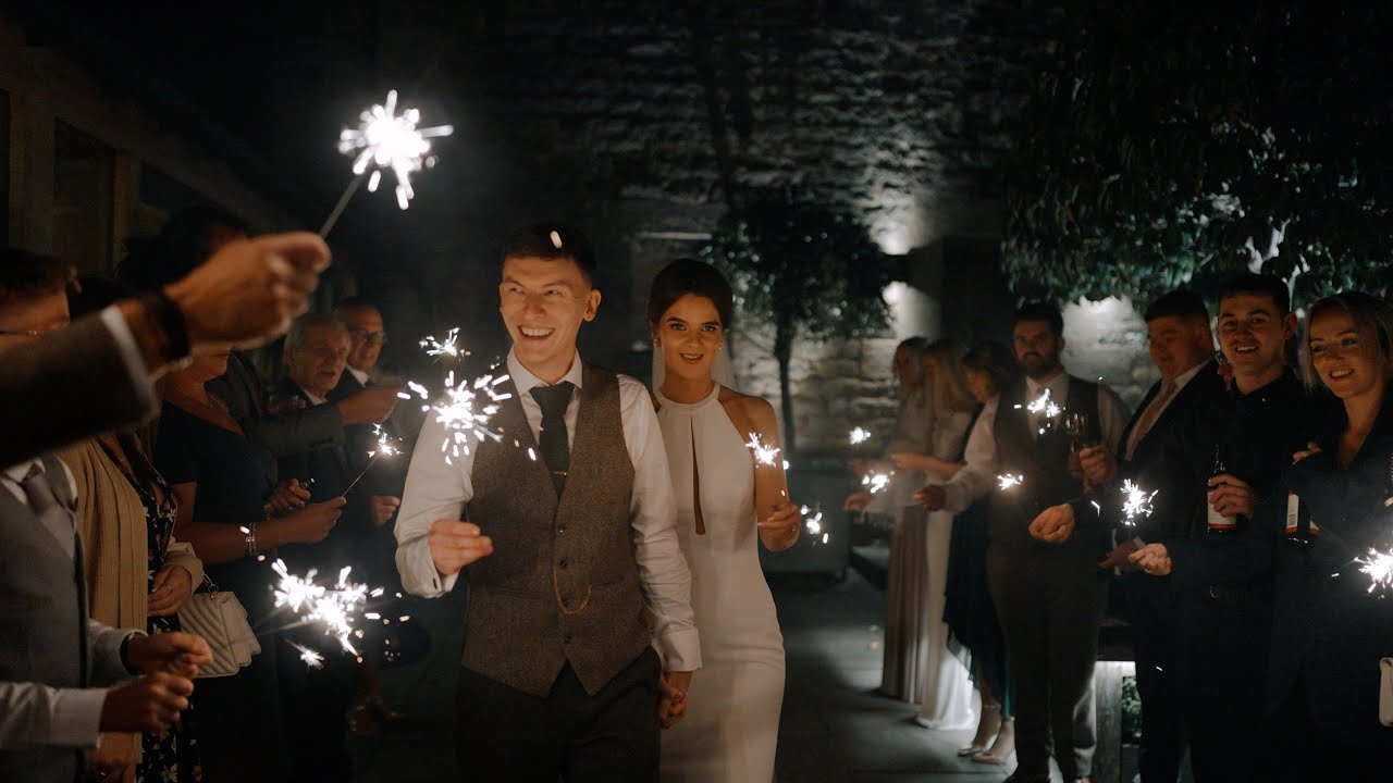 Hannah & James | Healey Barn