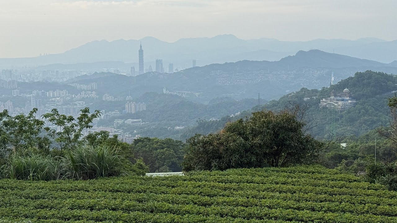 台北天際線之：大香山～員潭子坑山～優人神鼓～待老坑山～銀河洞越嶺步道～楣子寮溪徑～鵝角格山～樟湖步道～貓纜20250501