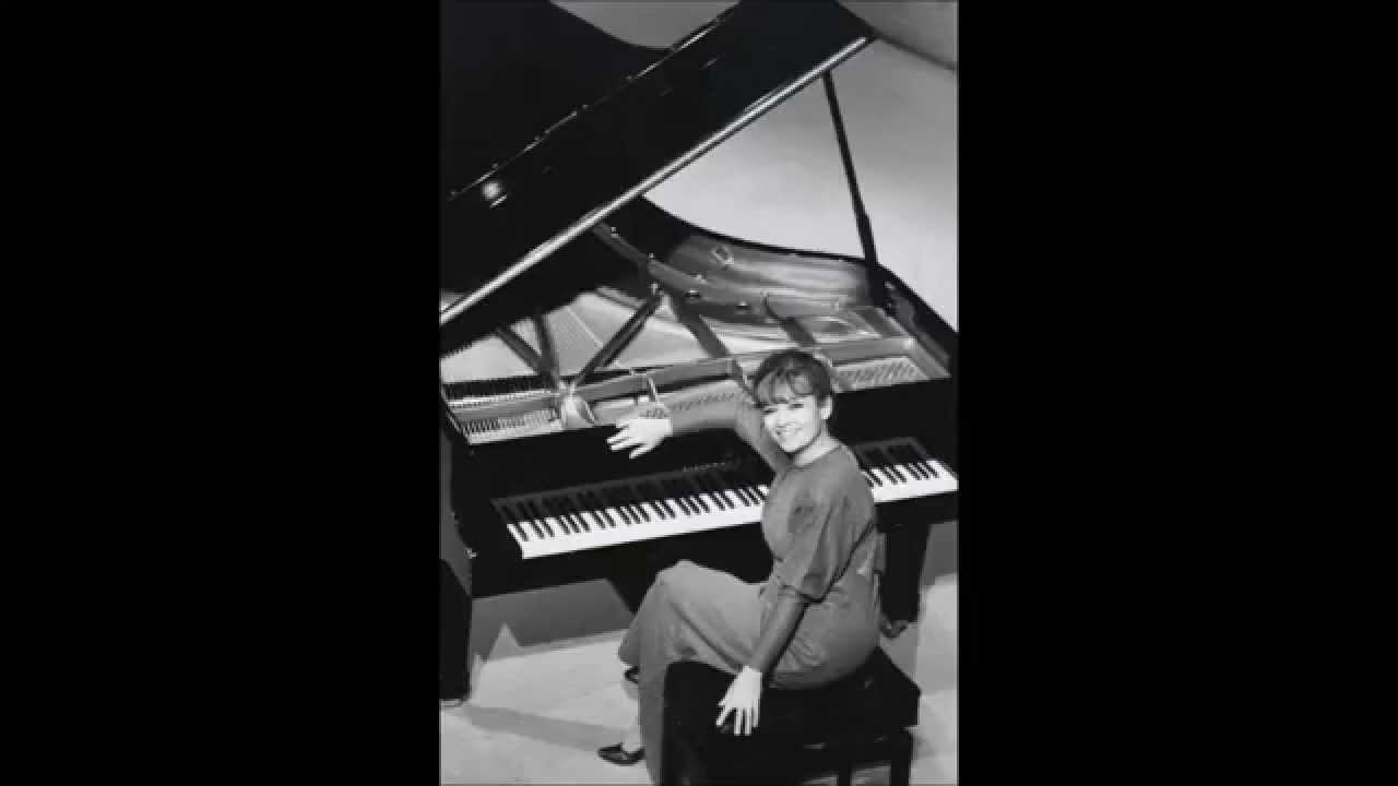 Idil Biret plays Rachmaninov - Piano Concerto No 2 in c moll, Op 18 I.Moderato