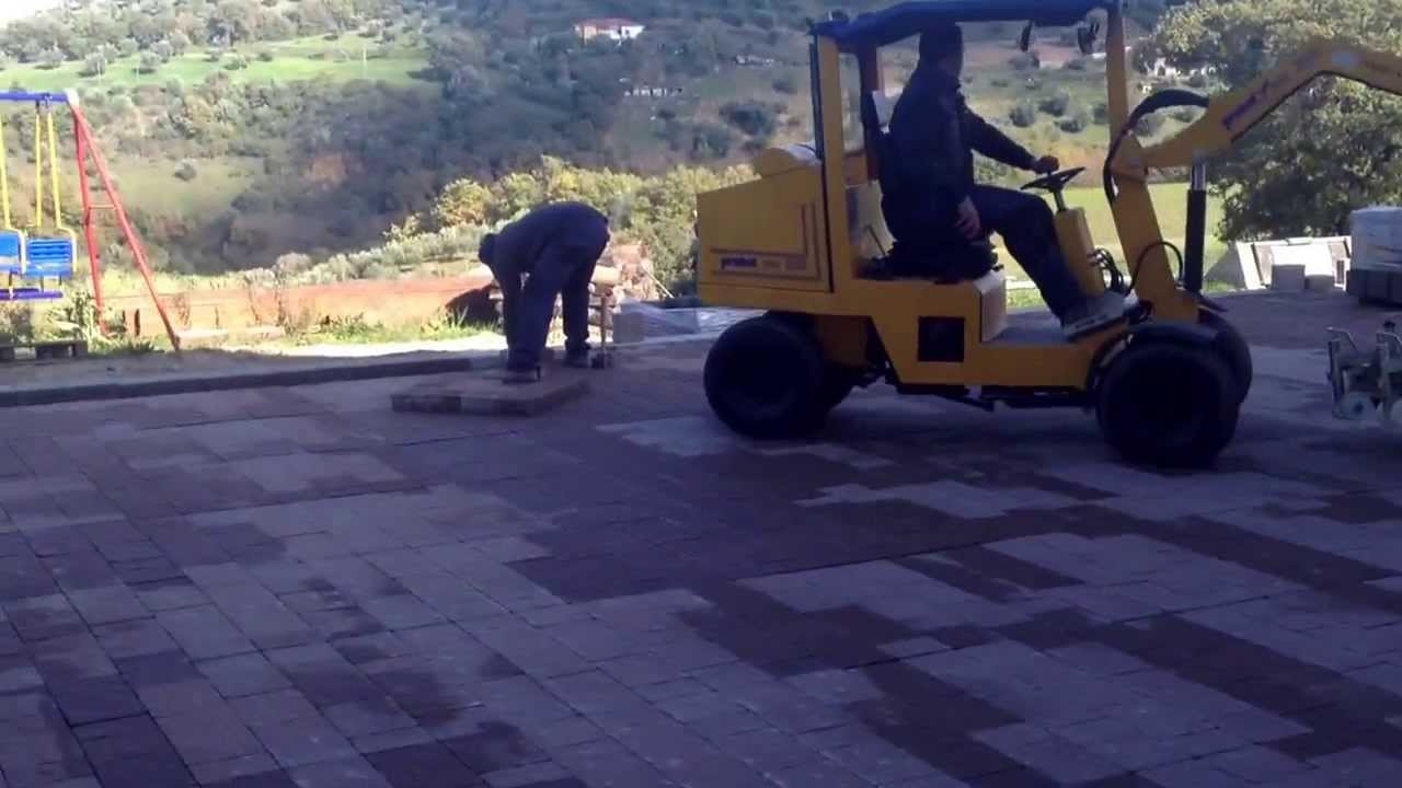 Valente srl di Pietro Valente posa in opera di masselli autobloccanti