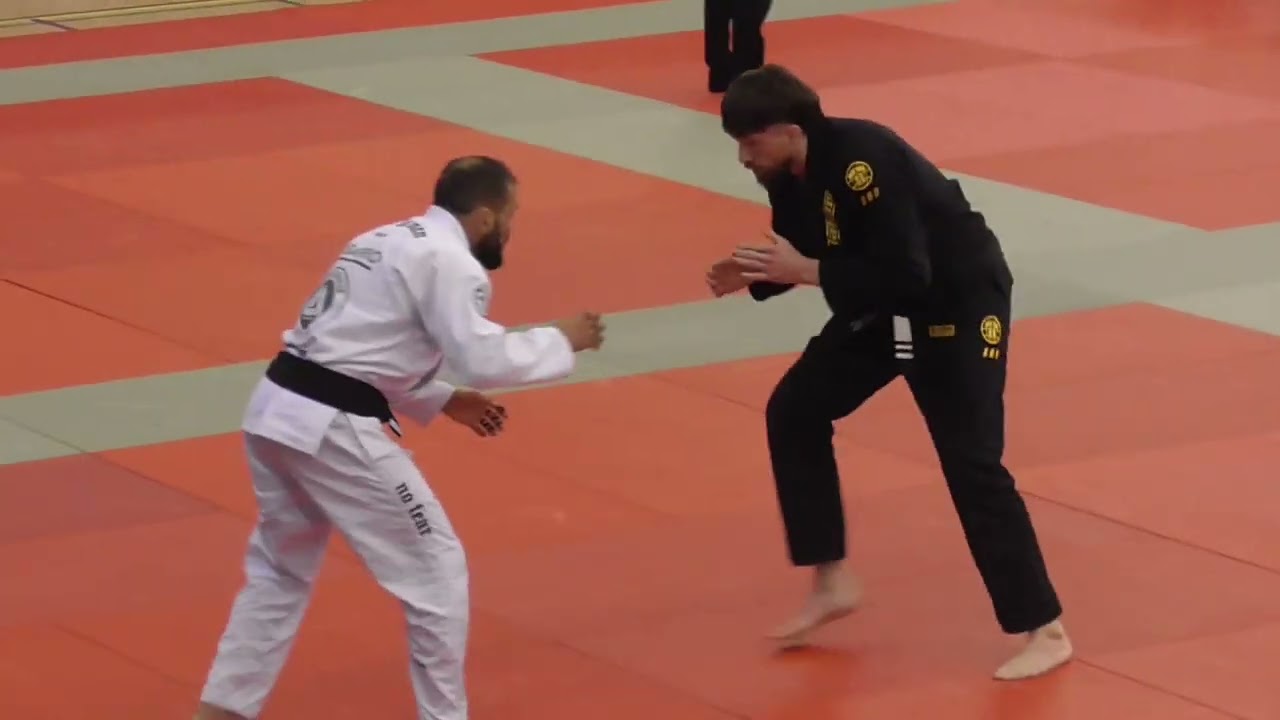 Jamie Hughes vs Rafael da Silva Barro - IBJJF London Open 2026 - Black Master 2 - Open